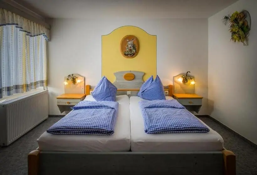 スタンダード4人部屋, Familienhotel Hochrieß