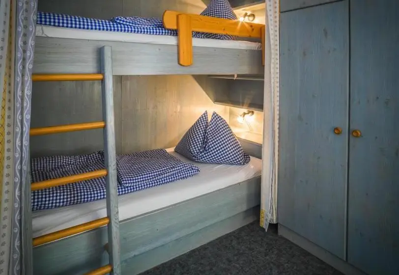 スタンダード4人部屋, Familienhotel Hochrieß