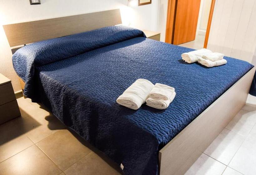 חדר סטנדרט לשלושה, Giardini Sausari Residence