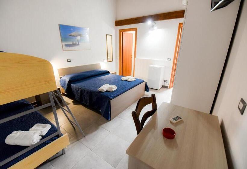 חדר סטנדרט לשלושה, Giardini Sausari Residence