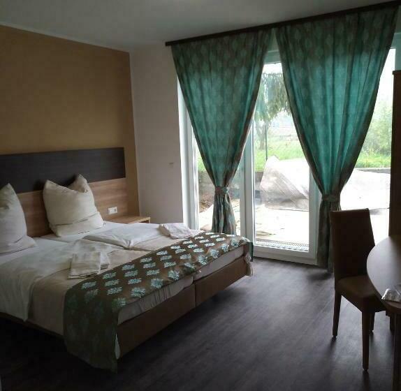 이코노미 룸, Pizzeria Da Beni