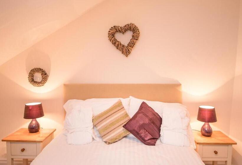 Дом 2 Спальни, Springkell