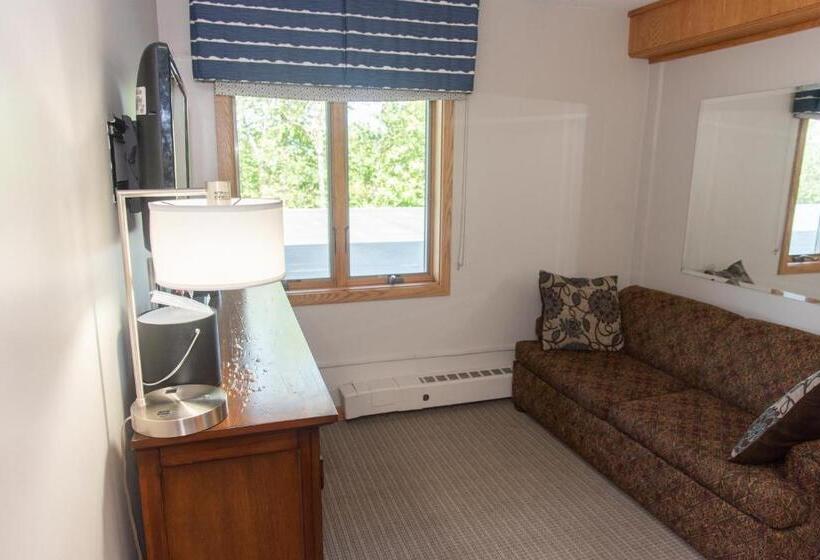 جناح, Sugarloaf Inn