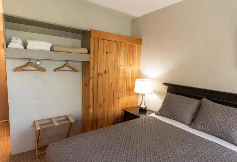 غرفة قياسية, Sugarloaf Inn