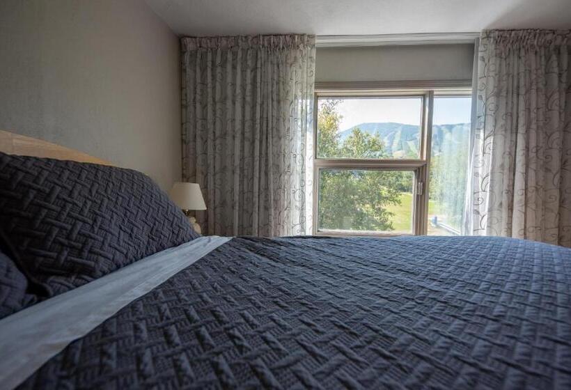 غرفة عائلية مطلّة علي الجبل, Sugarloaf Inn