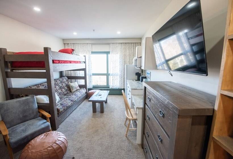 غرفة عائلية, Sugarloaf Inn