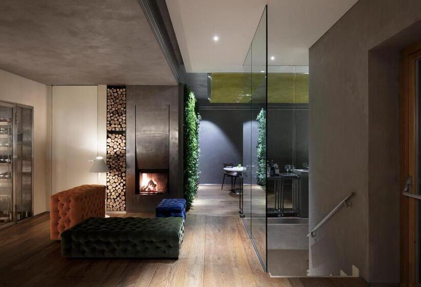 수피리어 룸, Aqua Crua