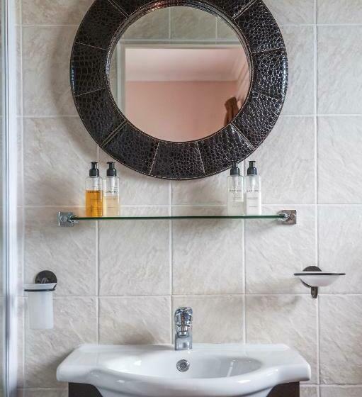 スタンダードルーム, Happy Jackal