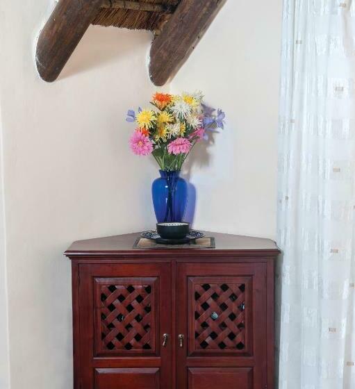 デラックスルーム, Happy Jackal