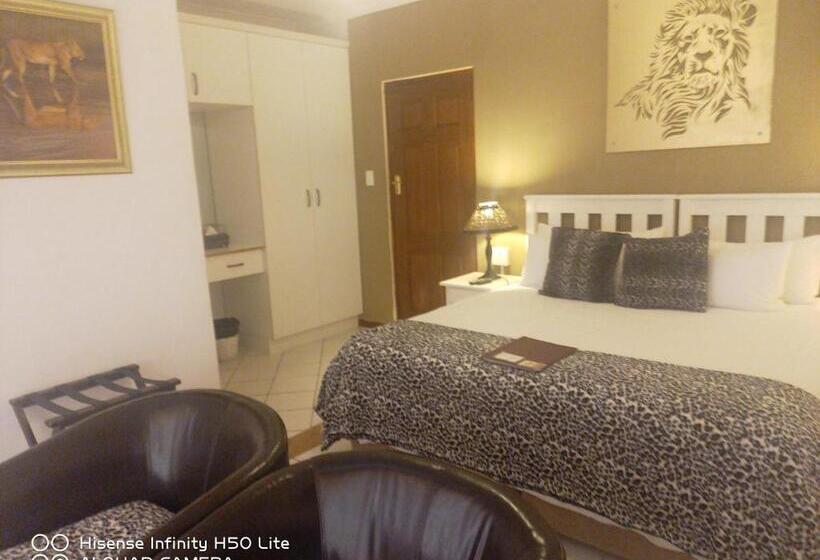 スタンダードルーム, Happy Jackal