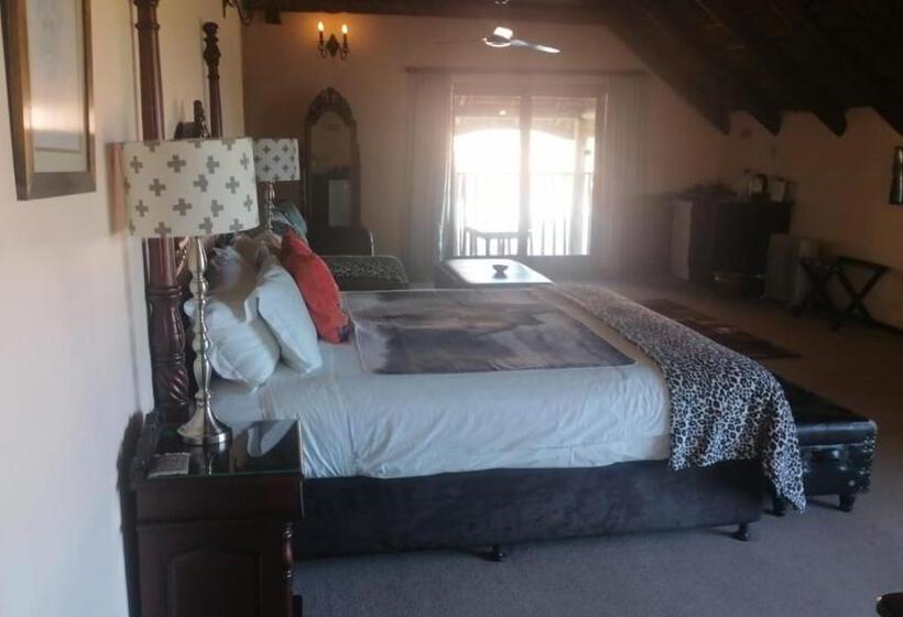 デラックスルーム, Happy Jackal