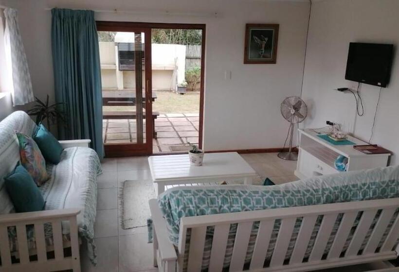 キャビン, Happy Jackal