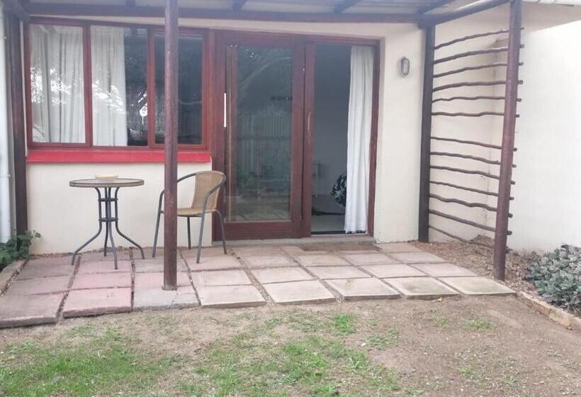 コンフォートトリプルルーム, Happy Jackal