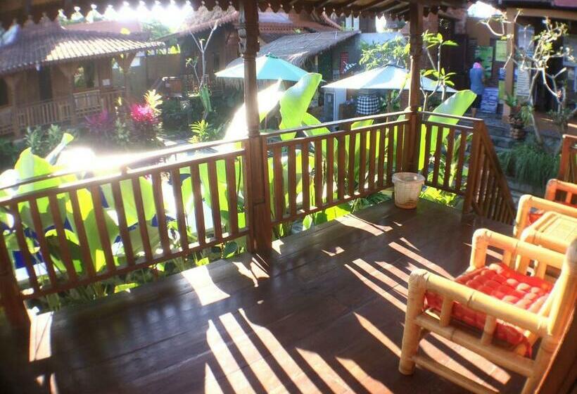 Бунгало Стандарт Вид на Сад, Green Paddy Hostel & Villa