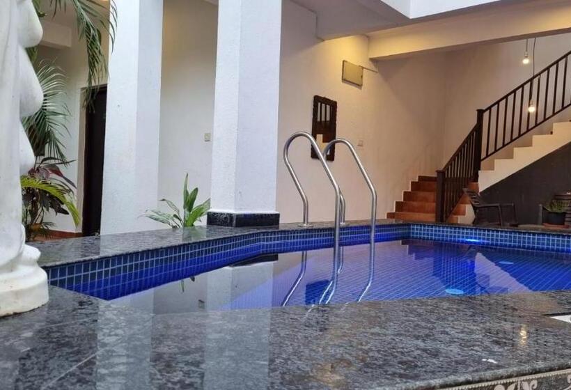 חדר סטנדרט עם מרפסת, Pinnacle Countryside With Plunge Pool