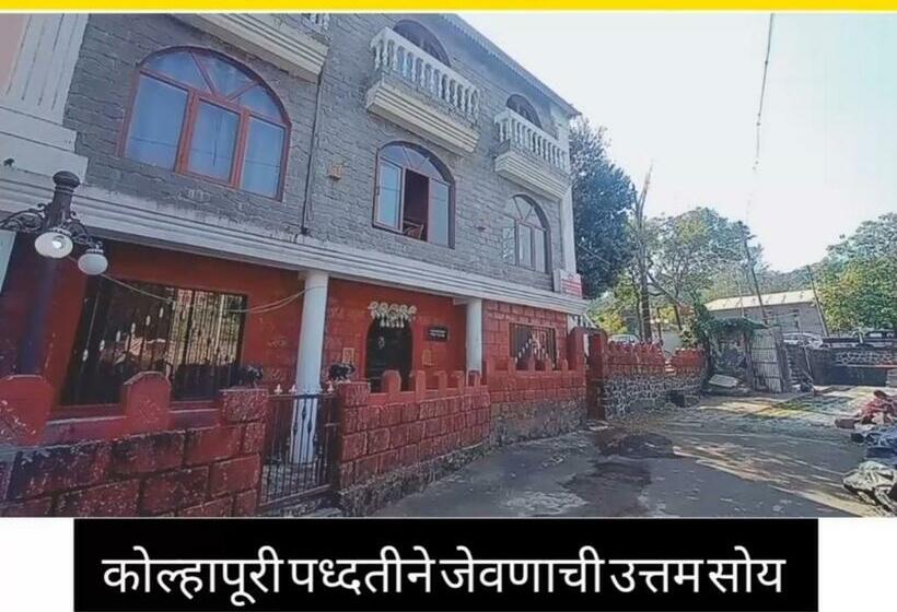 家庭间, Magadh ,in Fort Panhala