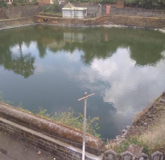 家庭间, Magadh ,in Fort Panhala