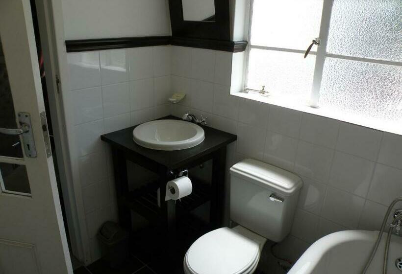 חדר סופריור, The Historic Pig And Whistle Inn