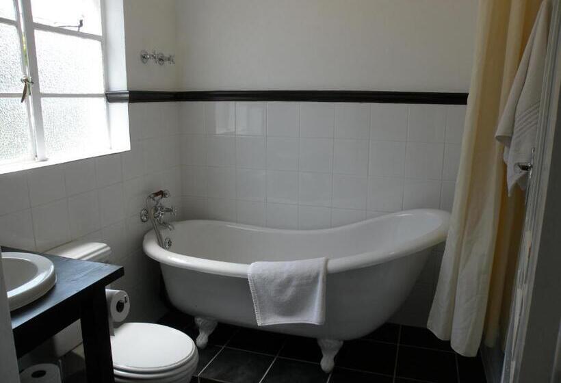 חדר סופריור, The Historic Pig And Whistle Inn