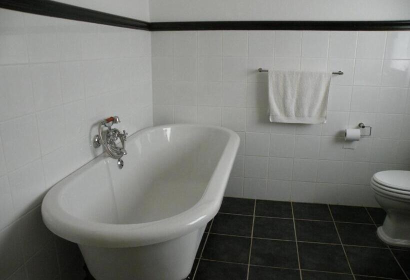 חדר סטנדרט, The Historic Pig And Whistle Inn