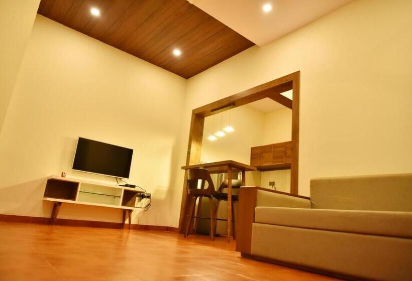 جناح ديلوكس, Forest Escapes Koyna