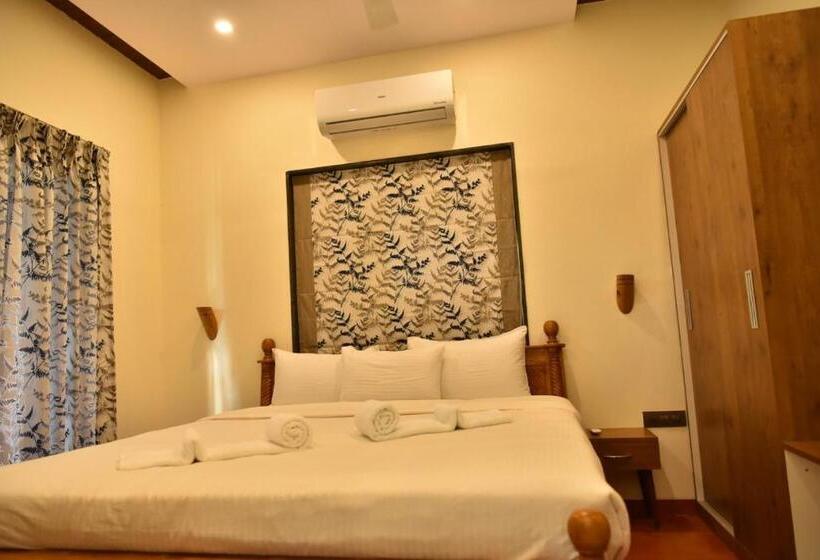 جناح ديلوكس, Forest Escapes Koyna