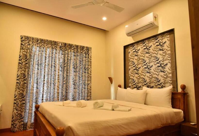 جناح ديلوكس, Forest Escapes Koyna