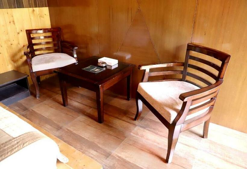 デラックスルーム, Skywood Resort Shoghi