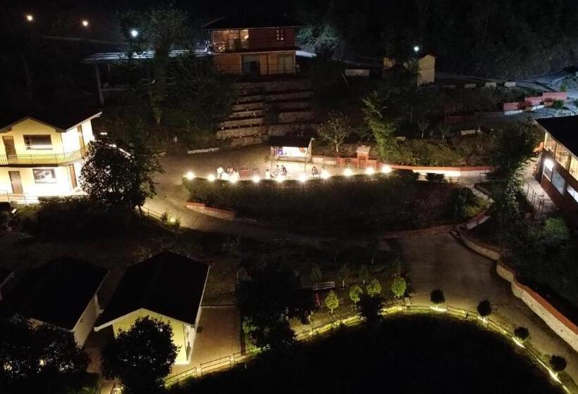 デラックスルーム, Skywood Resort Shoghi