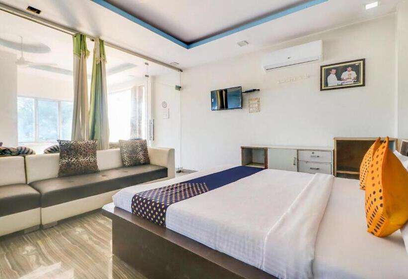 Трехместный Номер Классика, Spot On Hotel Lake City