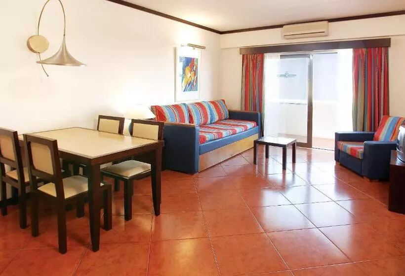2 Bedroom Apartment with Views, Apartamento Paraiso De Albufeira