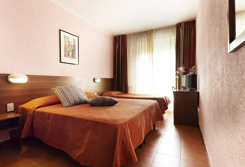 اتاق استاندارد سه نفره, Corolle