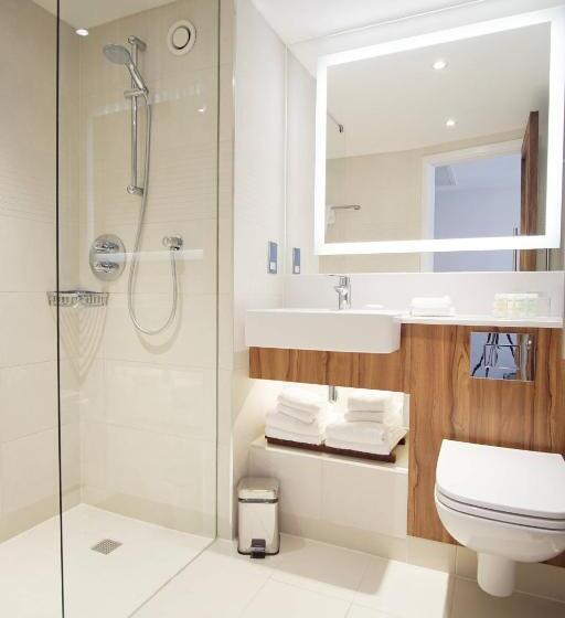 キングサイズベッドのスタンダードルーム, Courtyard By Marriott Glasgow Airport