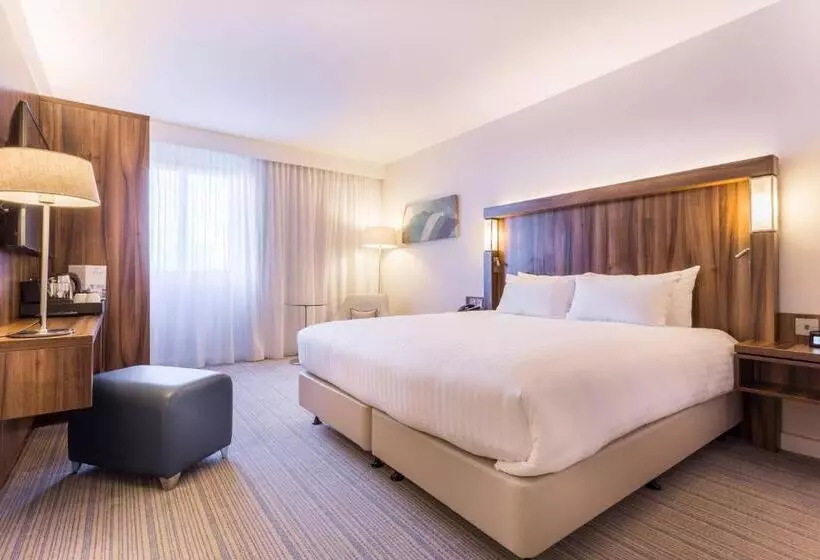 キングサイズベッドのエクゼクティブルーム, Courtyard By Marriott Glasgow Airport