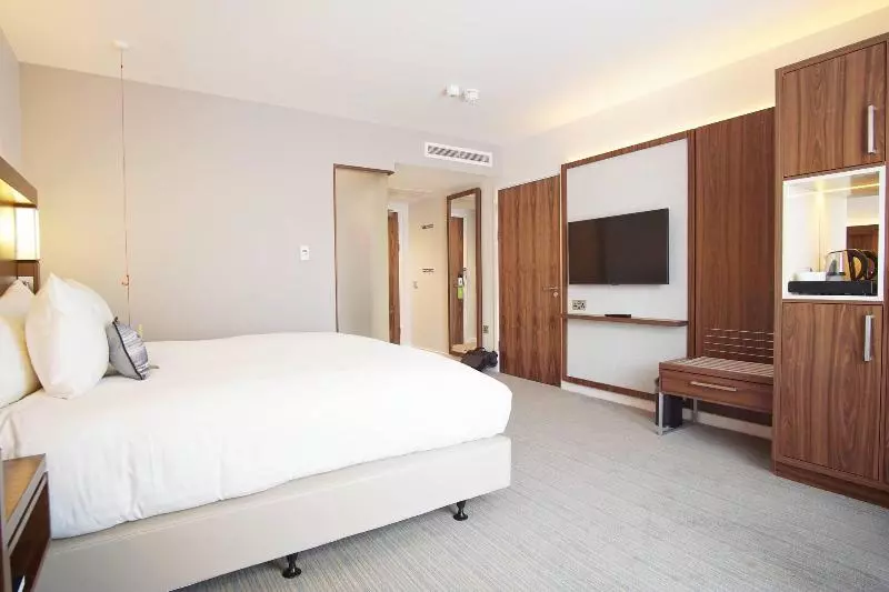 キングサイズベッドのエクゼクティブルーム, Courtyard By Marriott Glasgow Airport