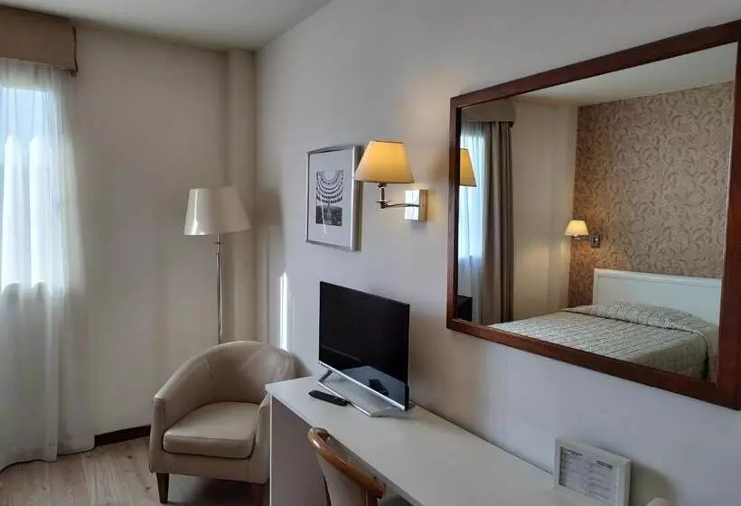 4 Bett Standardzimmer, Datini