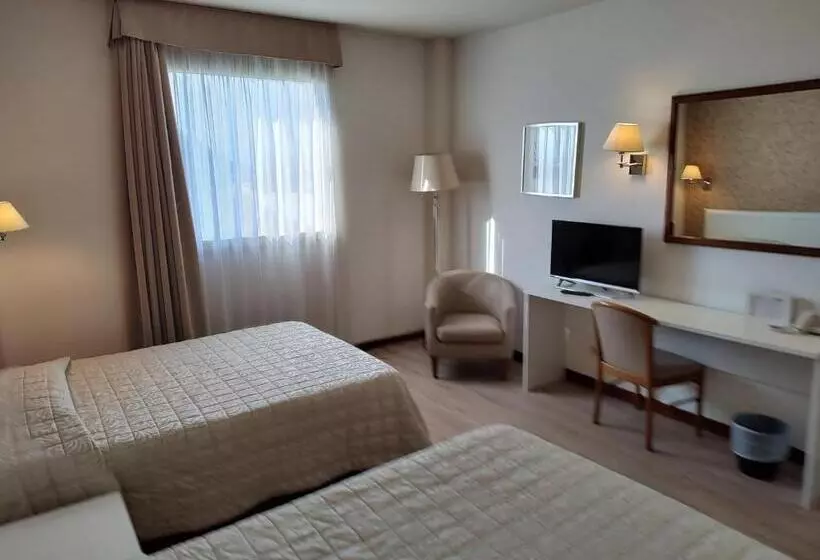 4 Bett Standardzimmer, Datini