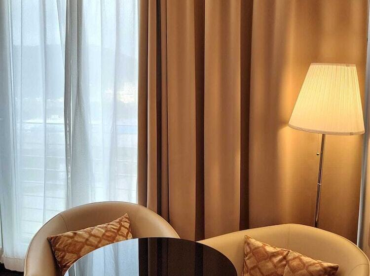 اتاق سوپریور, Datini