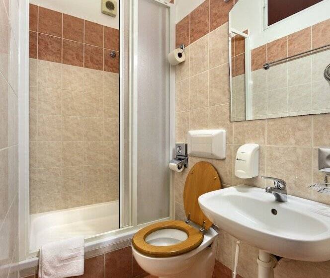 2 Szobás Apartman, Golden City Garni