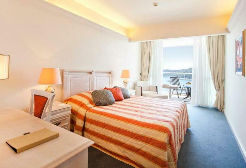 디럭스 테라스 룸 바다 전망, Grand Villa Argentina