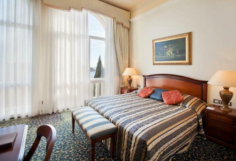 발코니가 있는 바다 전망 수피리어 룸, Grand Villa Argentina