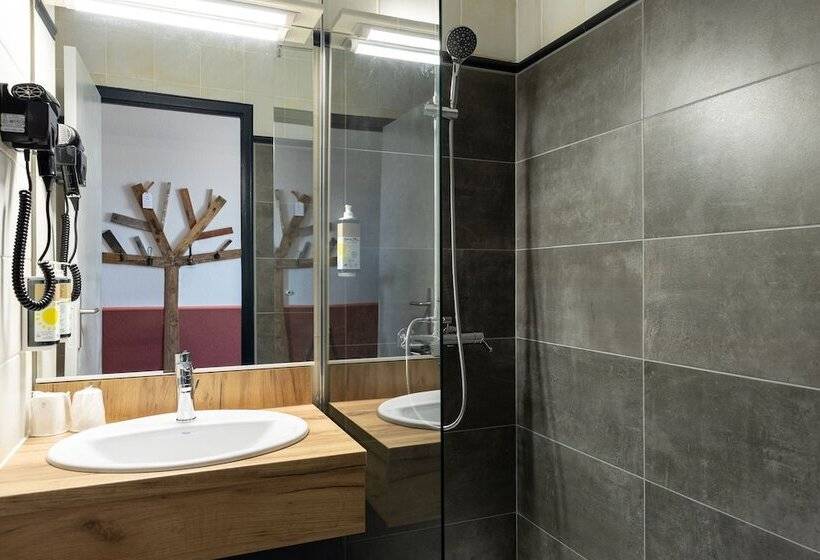 Номер Стандарт, Greet Hôtel Castres Saix