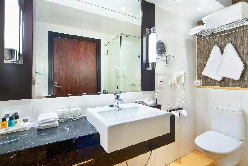 اتاق اجرایی با تخت بزرگ, Holiday Inn Helsinki City Centre, An Ihg