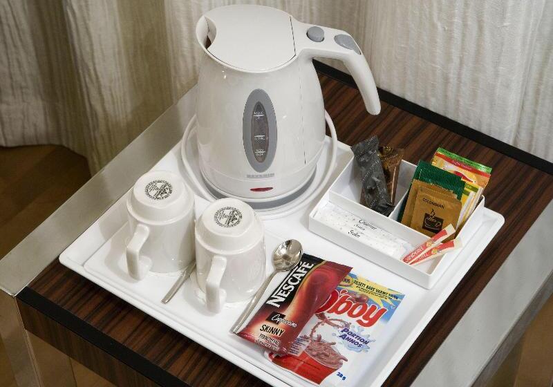 带大床的行政房间, Holiday Inn Helsinki City Centre, An Ihg