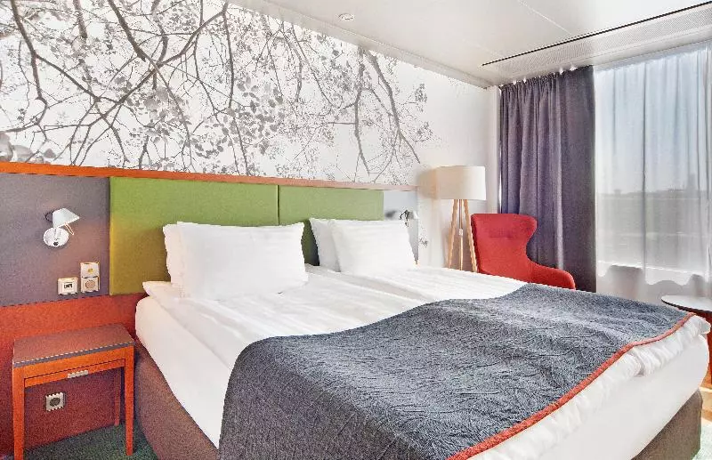 اتاق اجرایی با تخت بزرگ, Holiday Inn Helsinki City Centre, An Ihg