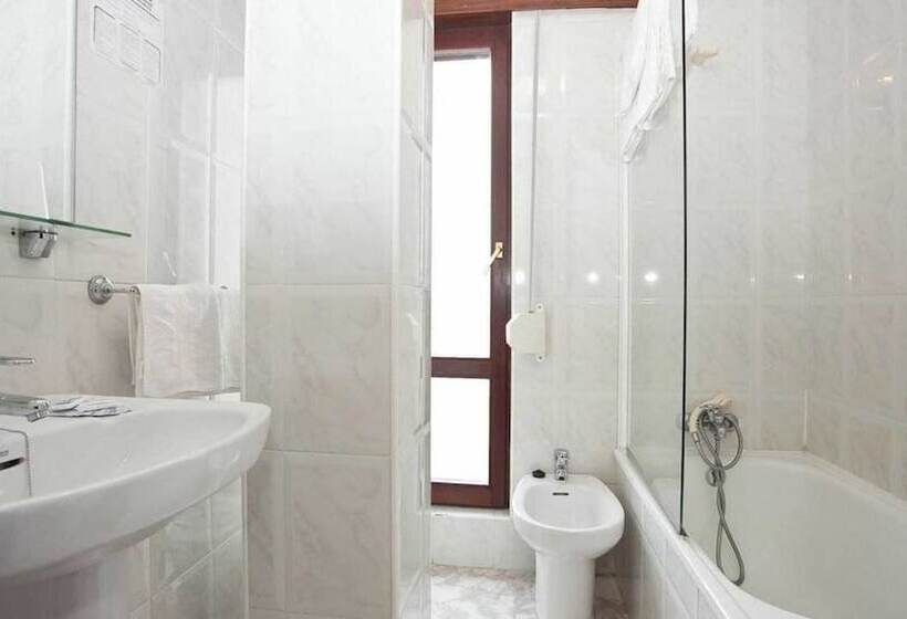 اتاق خانوادگی, Hospederia Las Calzadas