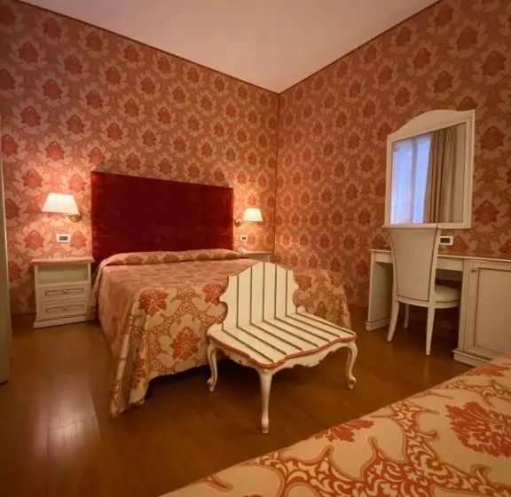 اتاق ساده سه‌ نفره, Locanda Casa Querini
