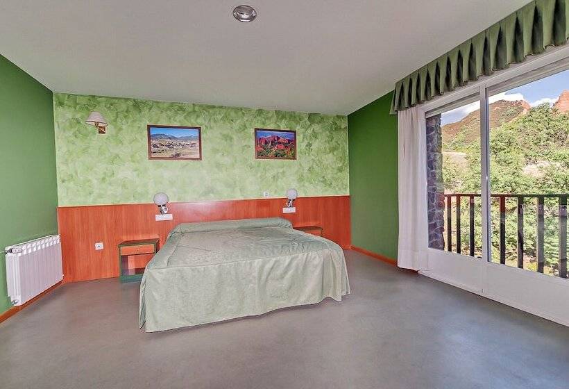 スタンダードトリプルルーム, Medulio