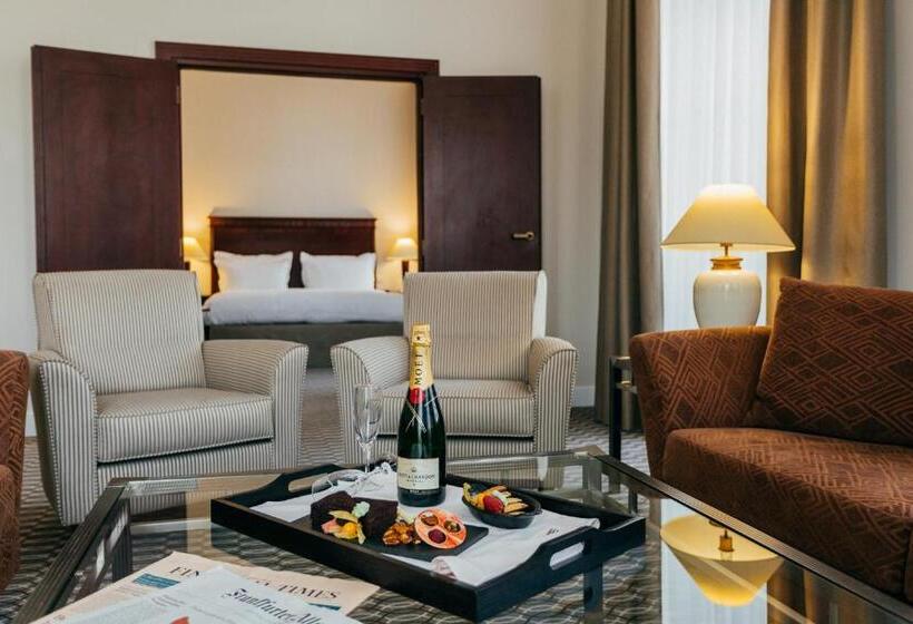 سوئیت با چشم‌انداز, Radisson Blu Carlton Hotel, Bratislava