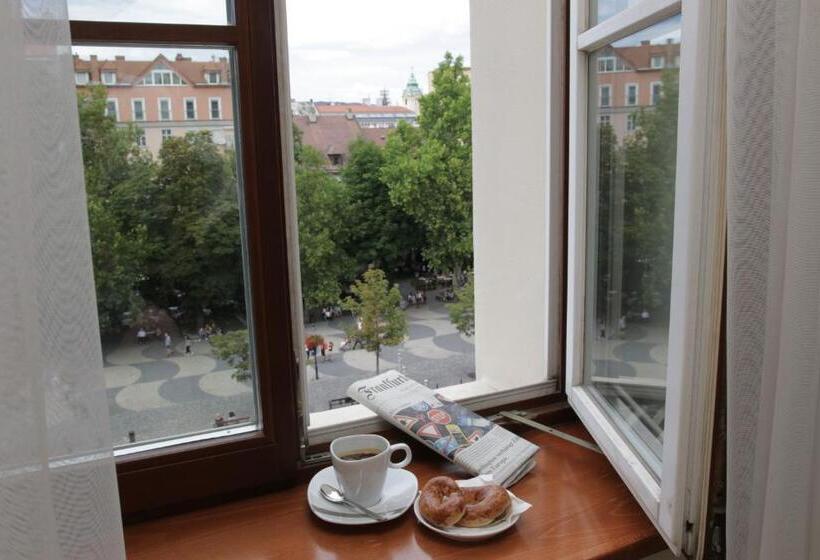 اتاق سوپریور با چشم‌انداز, Radisson Blu Carlton Hotel, Bratislava